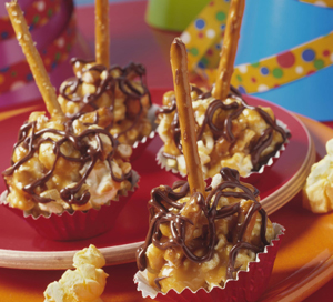 caramel popcorn party pops